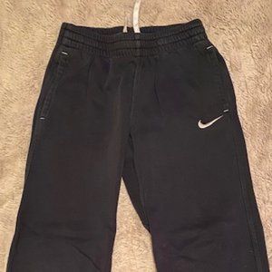 Nike boys sweatpants size MED
